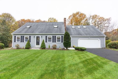 40 Natalie Ln North Attleboro MA 02760