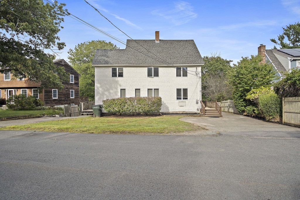 25 Stockholm Ave