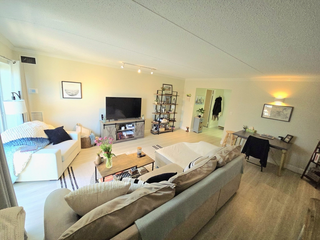 50 56 Broadlawn Park 509