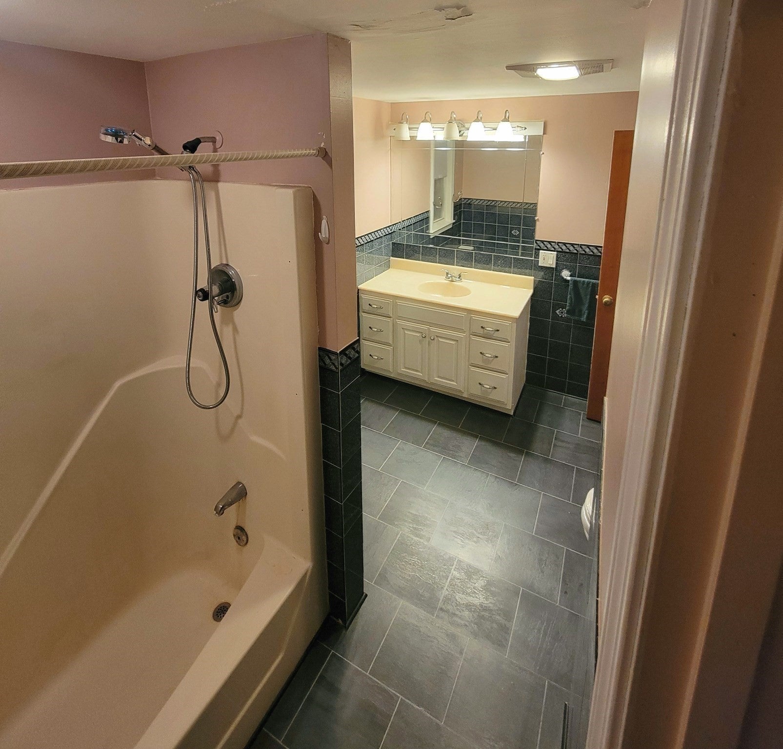 185 Dracut St, Lowell, MA, 185 Dracut St, Lowell, MA Photo #9