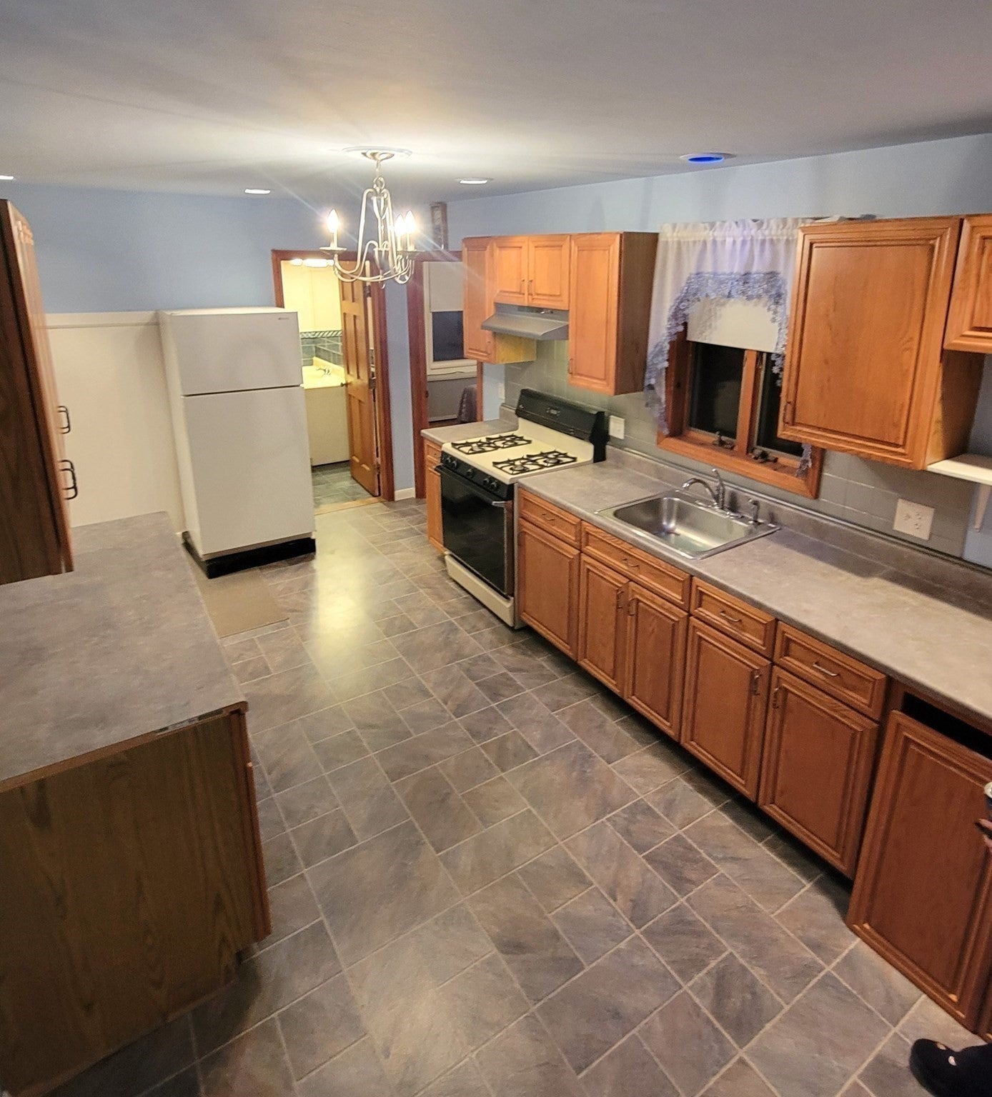 185 Dracut St, Lowell, MA, 185 Dracut St, Lowell, MA Photo #3