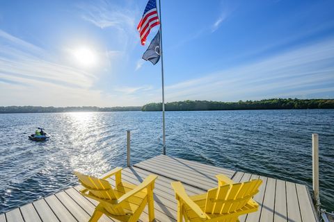 42 Cayuga Ave Mashpee MA 02649