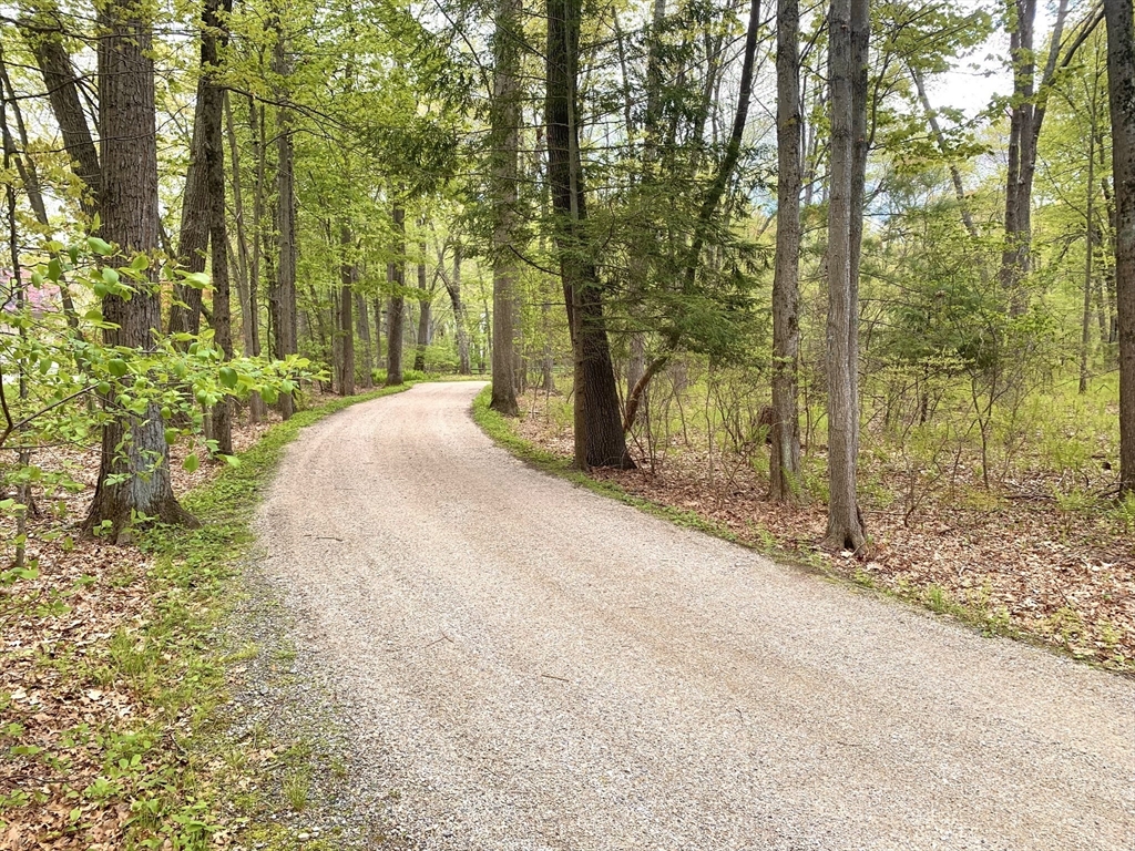 38 Way To The River Rd