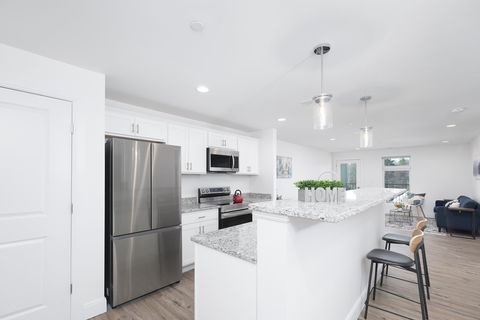 Photo of 2 Hotel Ave #ONE-BED, Peabody, MA 01960 (MLS # 73530715)