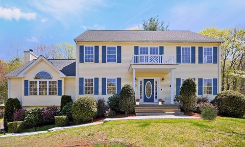 11 Falls Brook Rd Hudson MA 01749