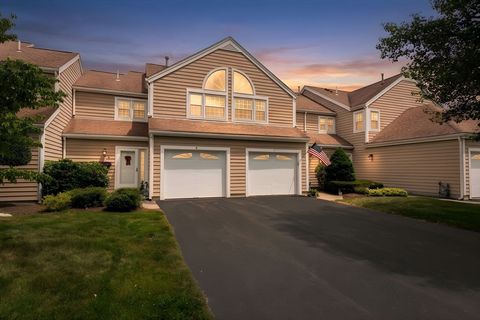 Photo of 8 Teal Cir #8, Walpole, MA 02081 (MLS # 73551076)