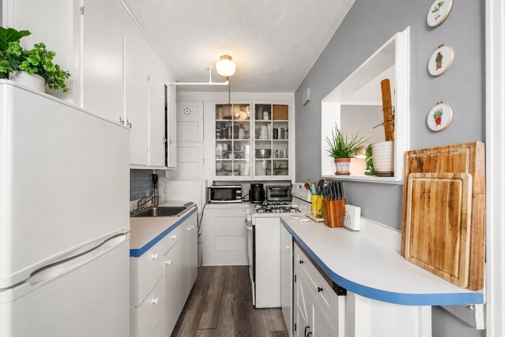 1607 Commonwealth Ave 24