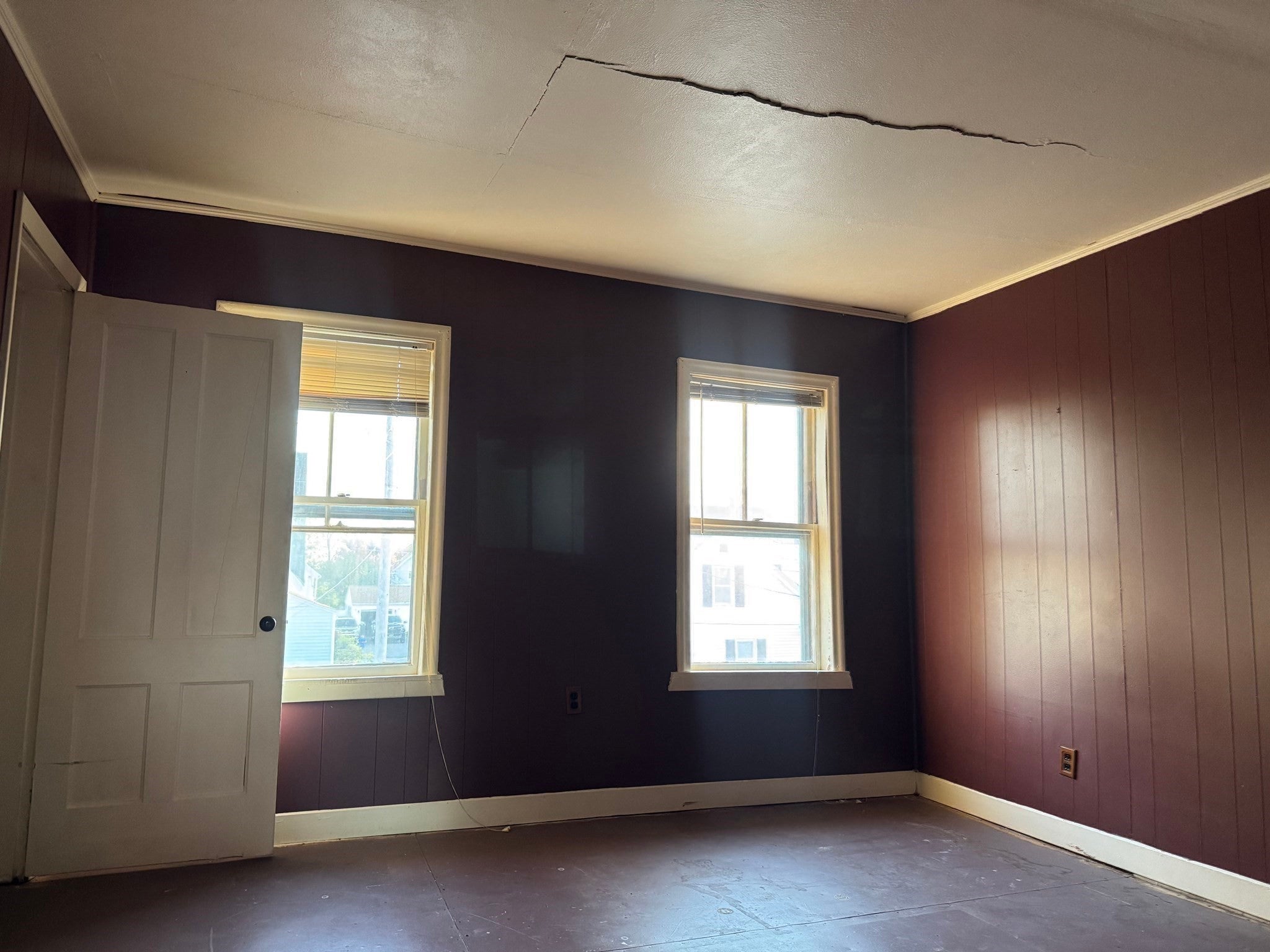 181 W London ST, Lowell, MA Photo #22