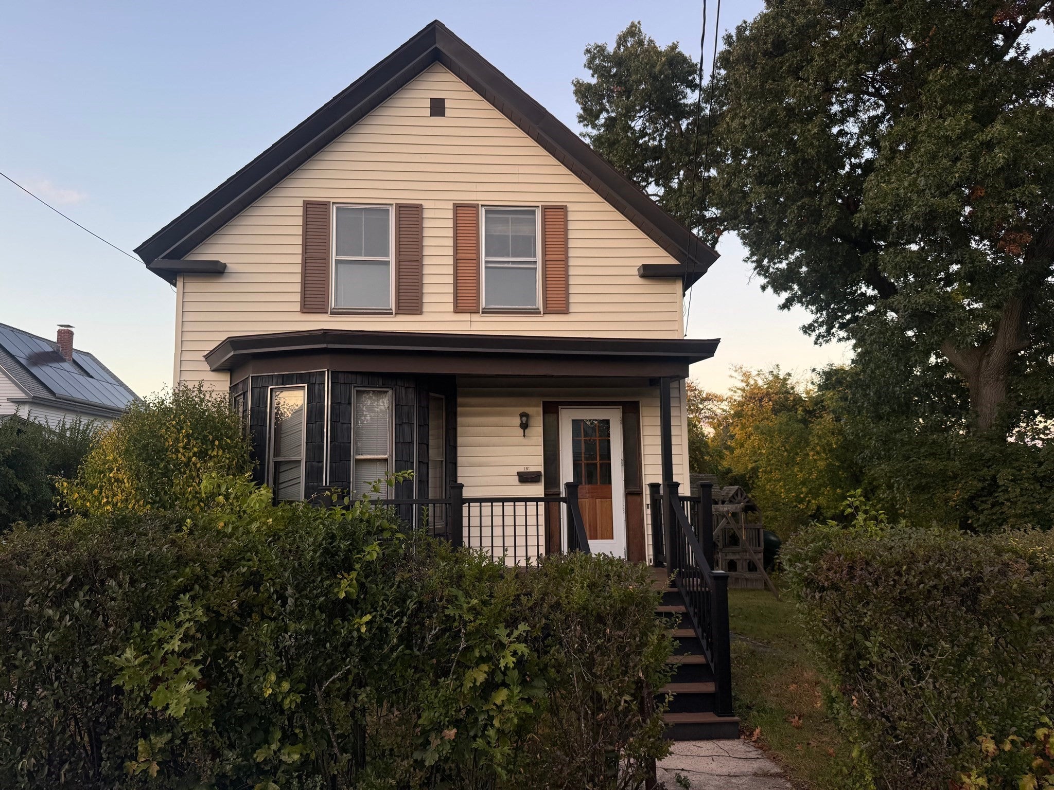 181 W London ST, Lowell, MA Photo #1