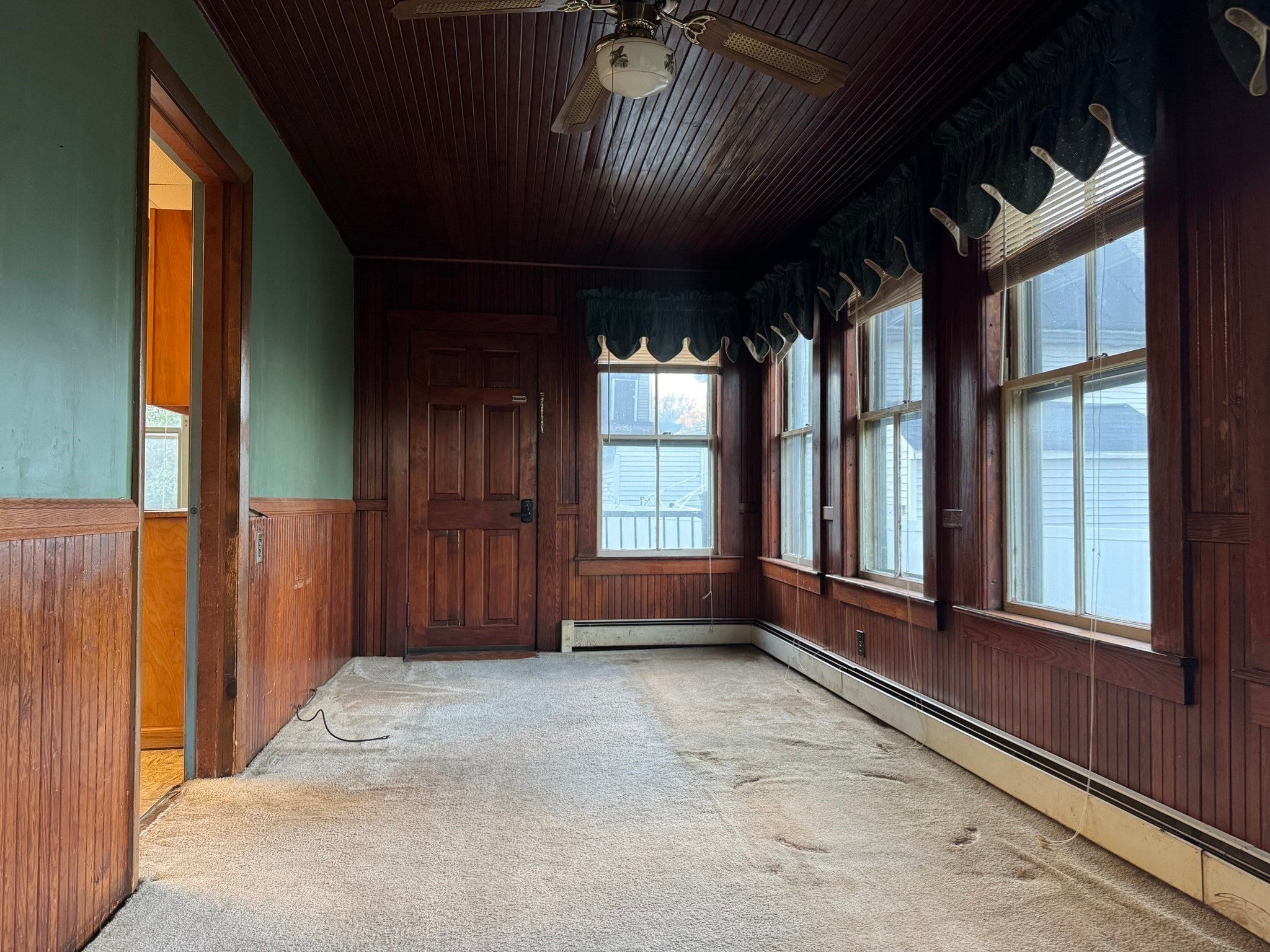 181 W London ST, Lowell, MA Photo #6