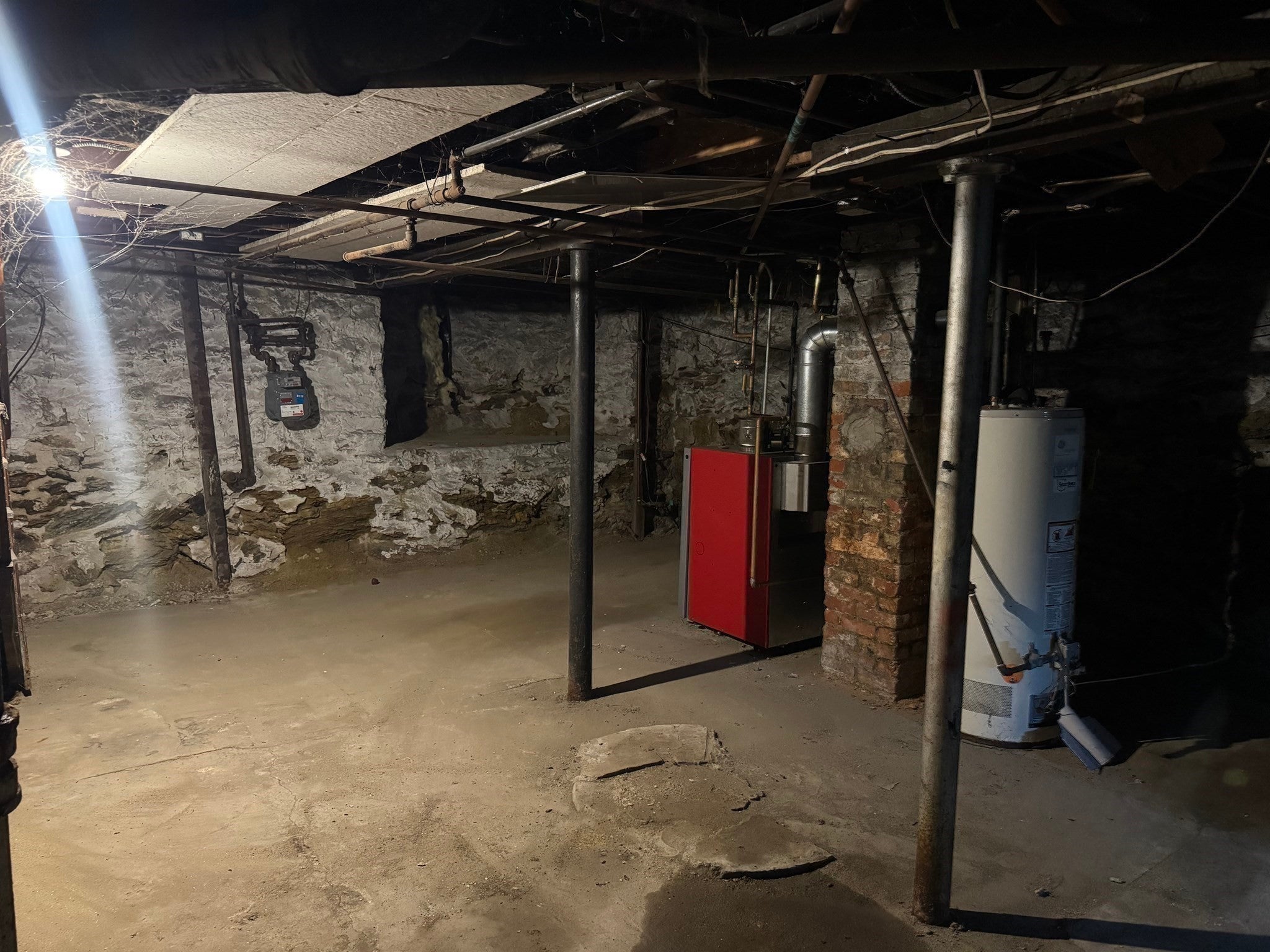 181 W London ST, Lowell, MA Photo #29