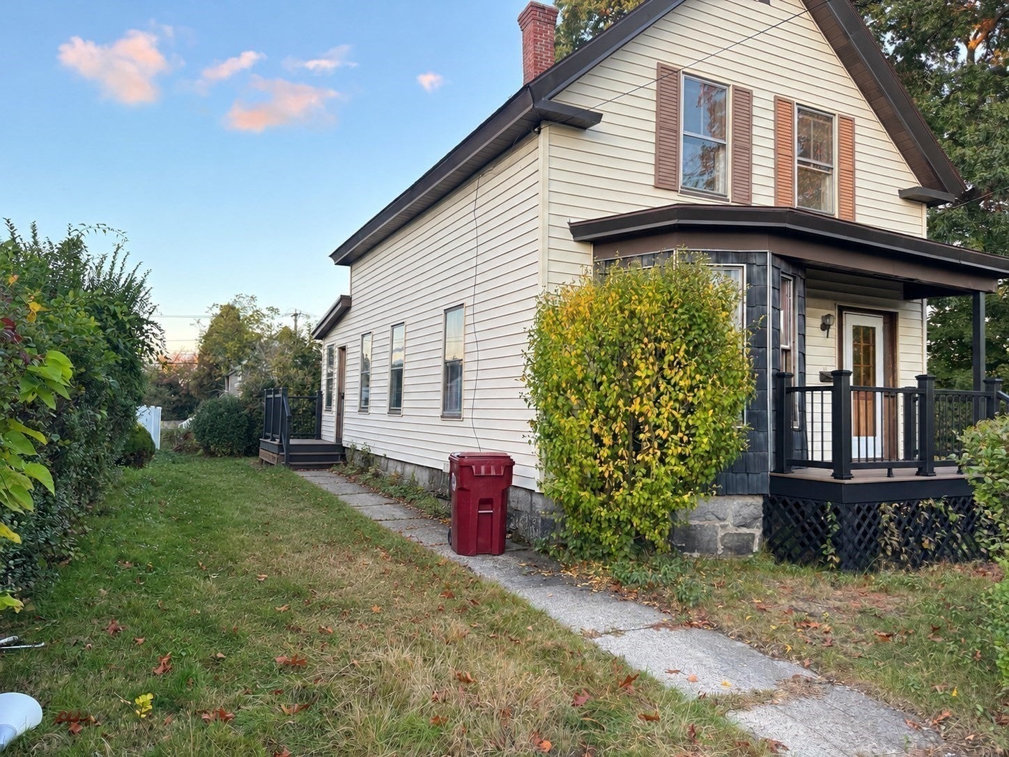 181 W London ST, Lowell, MA Photo #4