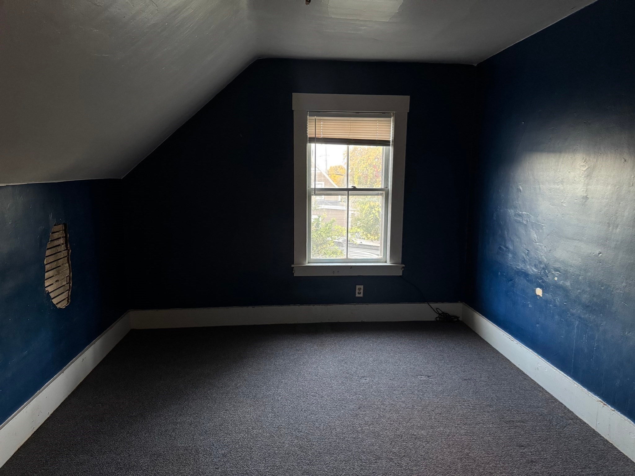 181 W London ST, Lowell, MA Photo #25