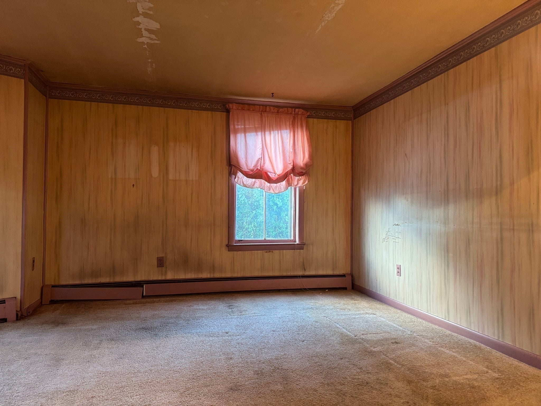 181 W London ST, Lowell, MA Photo #16