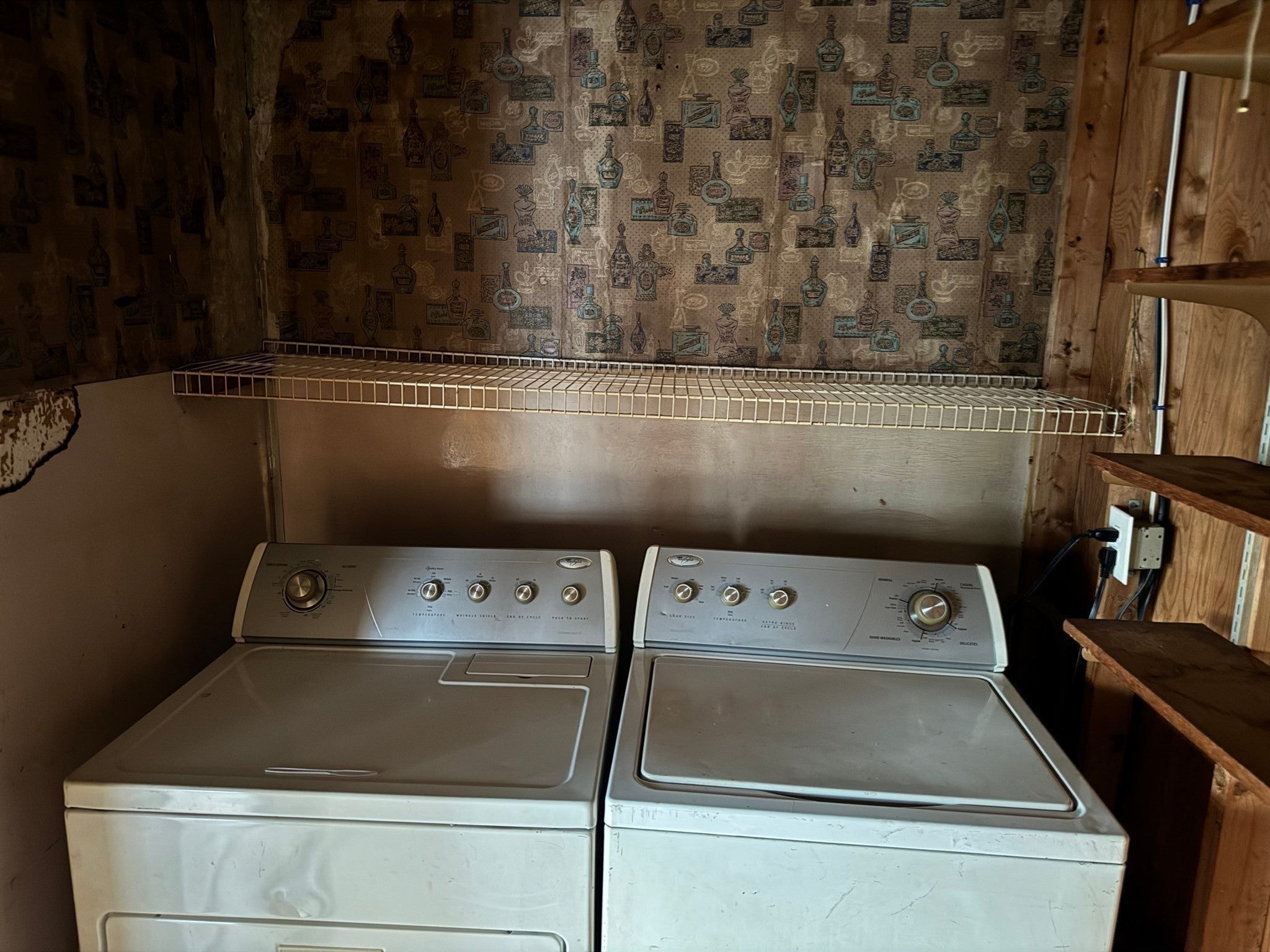 181 W London ST, Lowell, MA Photo #8