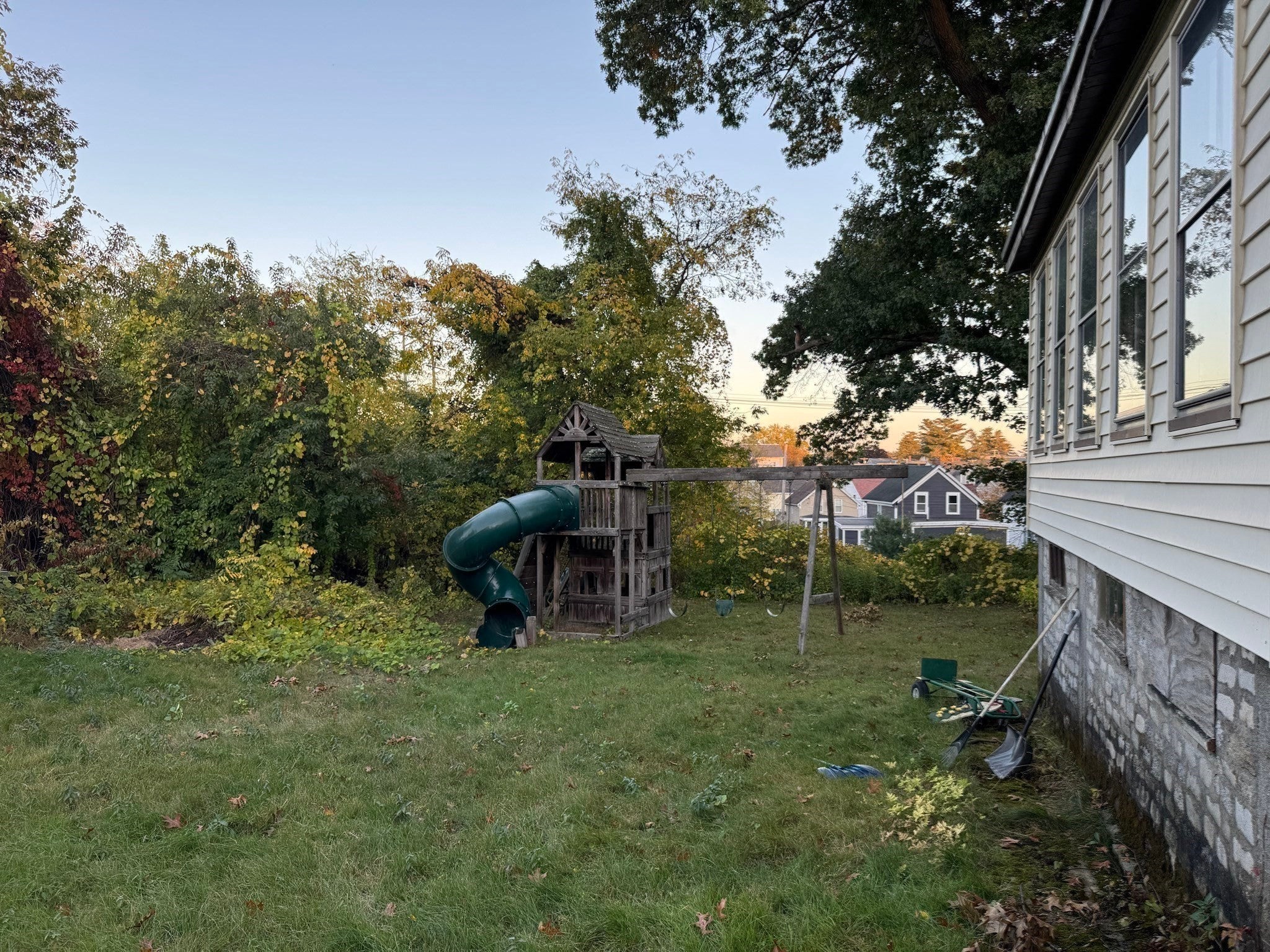 181 W London ST, Lowell, MA Photo #34