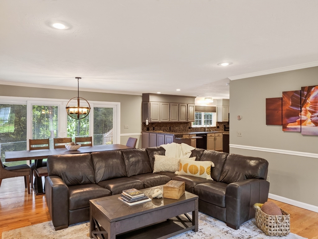 16 Wadsworth Rd, Ashland, MA Photo #7