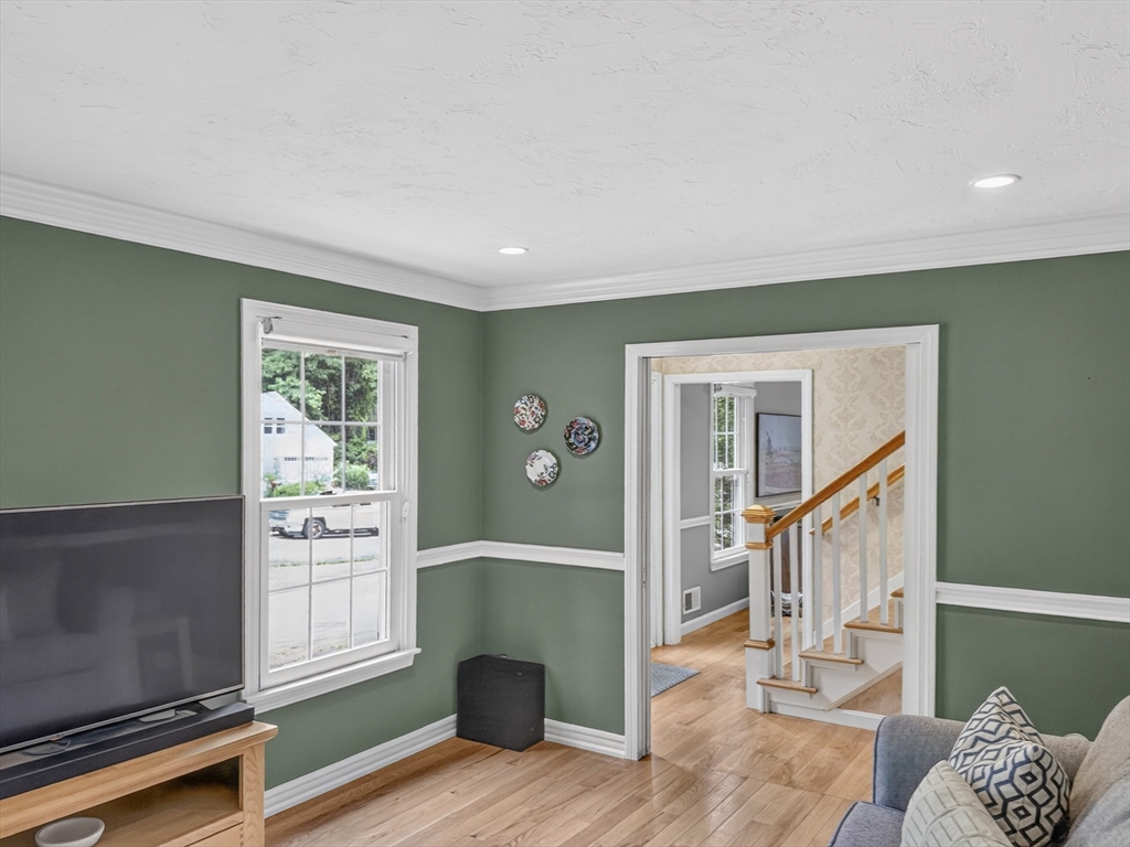 16 Wadsworth Rd, Ashland, MA Photo #14