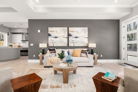 Photo of 32 Wilson Cir #32, Newton, MA 02461 (MLS # 73499616)