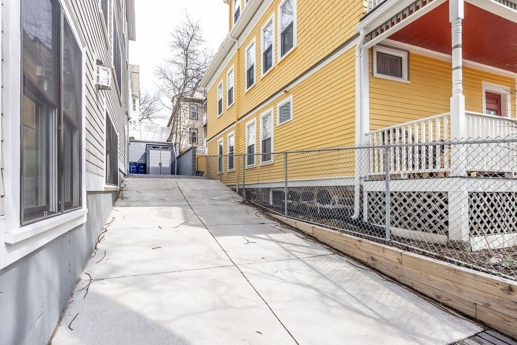 7 Whitman St #1, Somerville, MA Photo #32