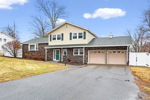 42 Marianna Rd Salem NH 03079