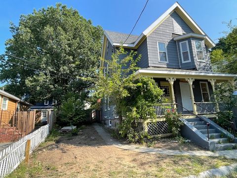 Photo of 29 Catherine St #1, Boston, MA 02131 (MLS # 73420171)