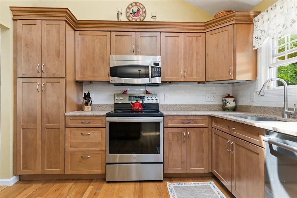 22 Lindale Ave