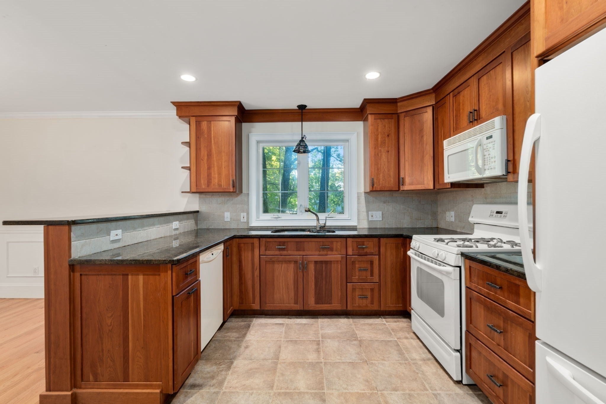 7 Castle Gate Road, Wayland, MA, 7 Castle Gate Road, Wayland, MA Photo #7