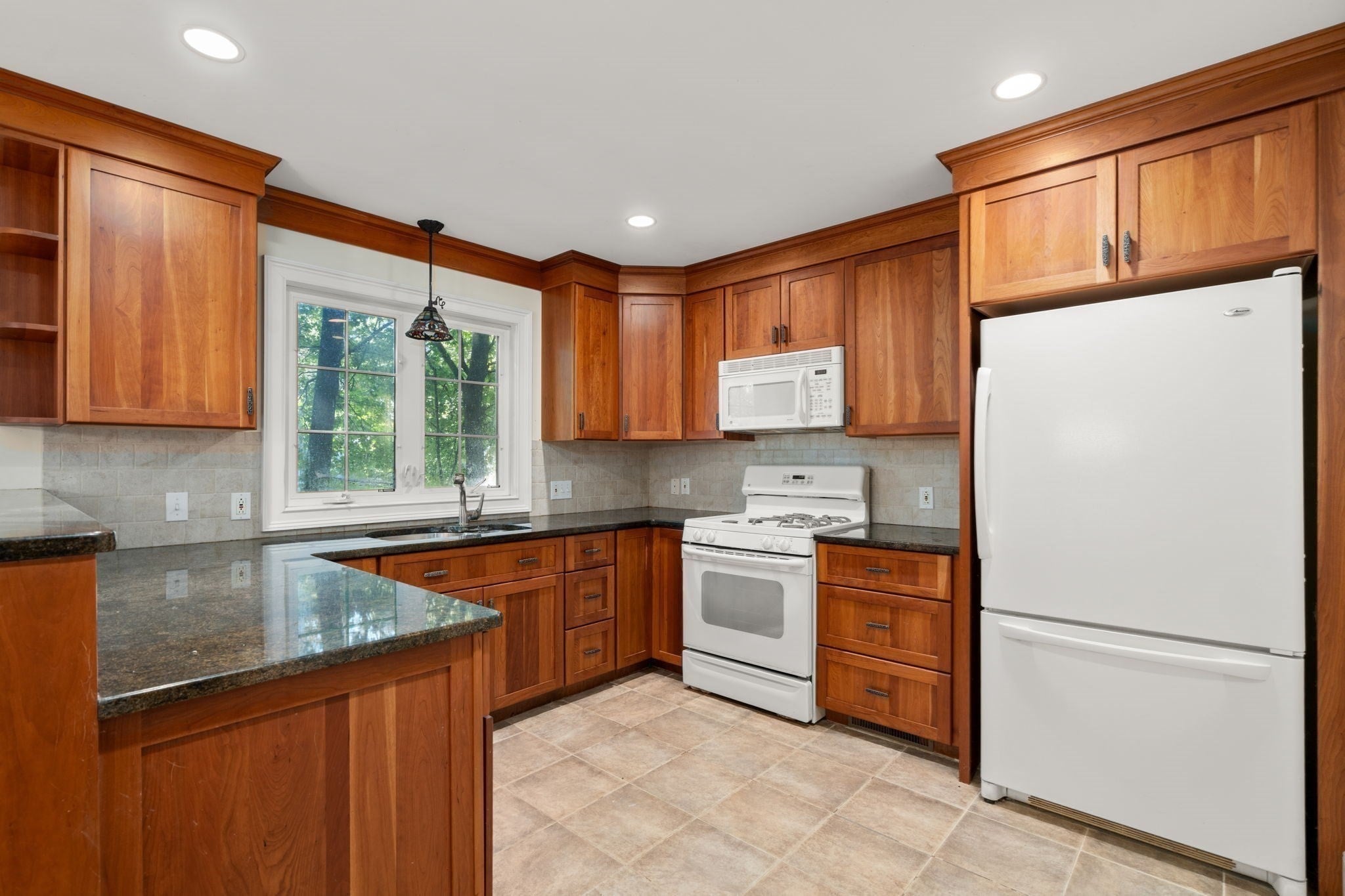7 Castle Gate Road, Wayland, MA, 7 Castle Gate Road, Wayland, MA Photo #6