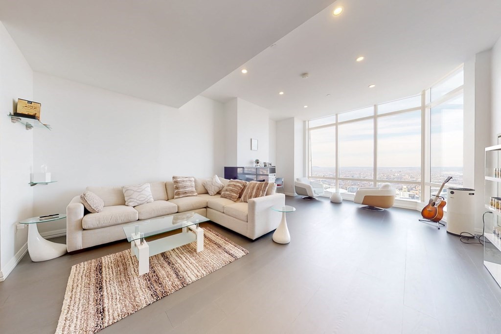1 Franklin St PH1F