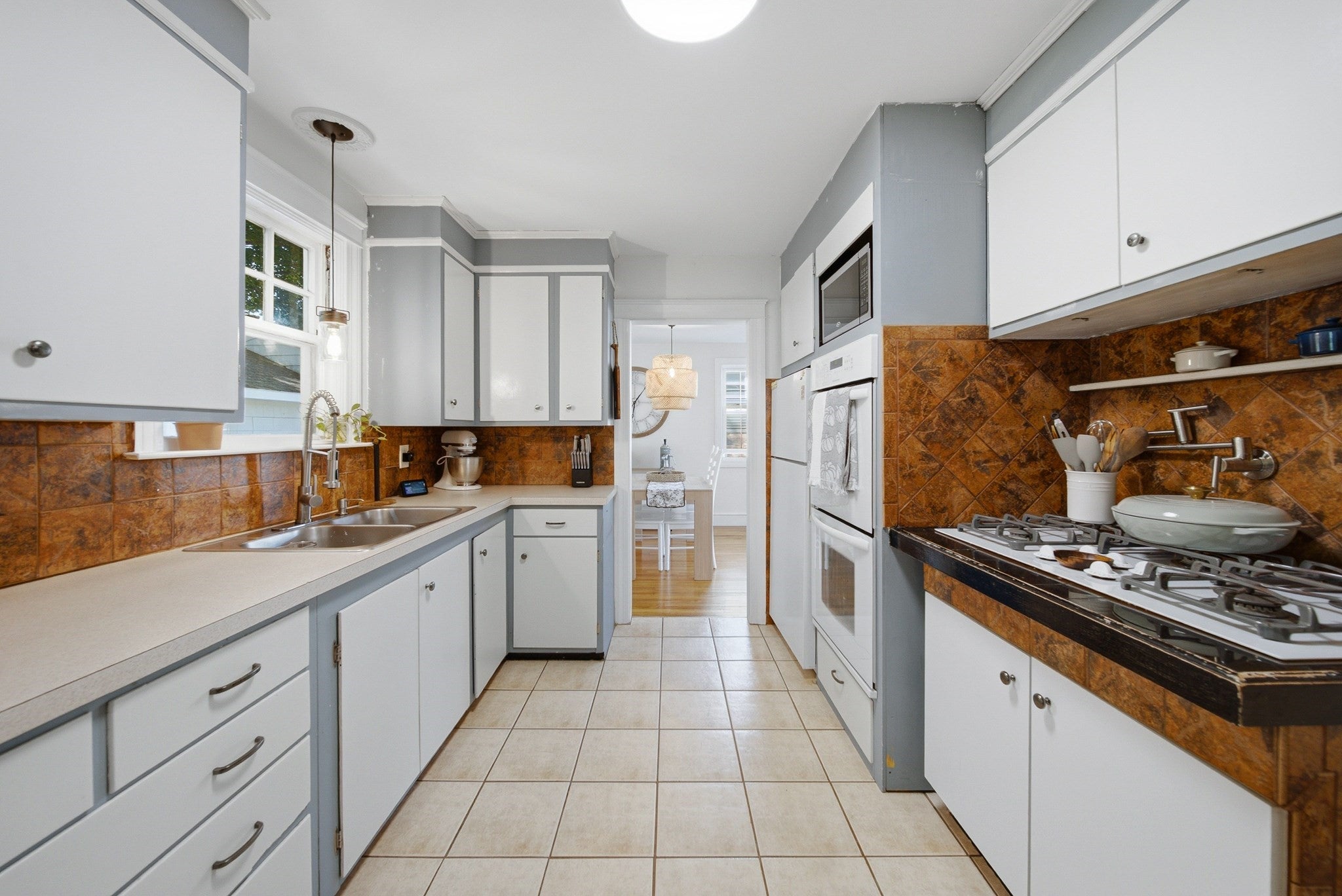 283 Longhill Ave, Somerset, MA Photo #10