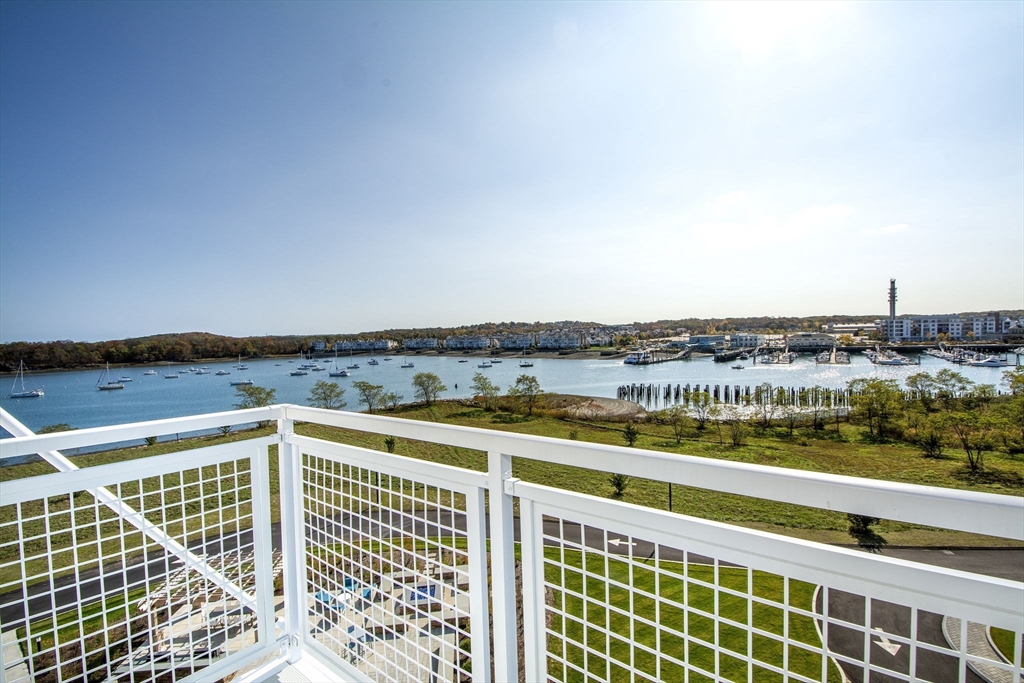 130 Broad Reach 504