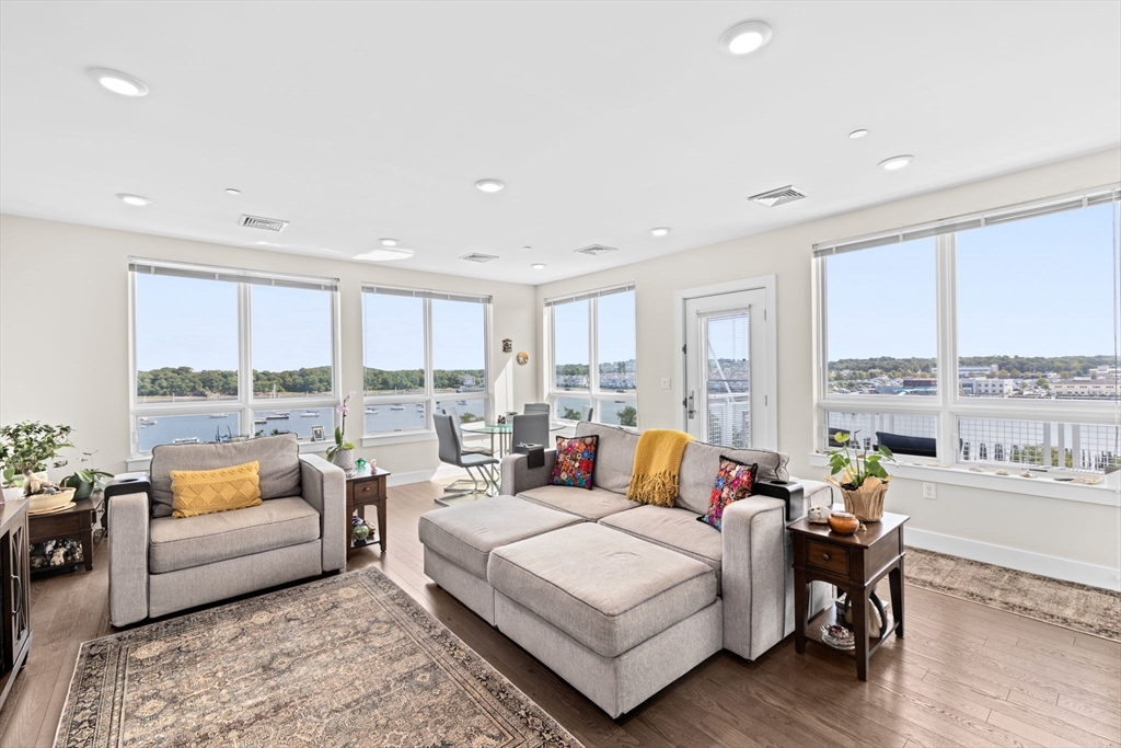 130 Broad Reach 504
