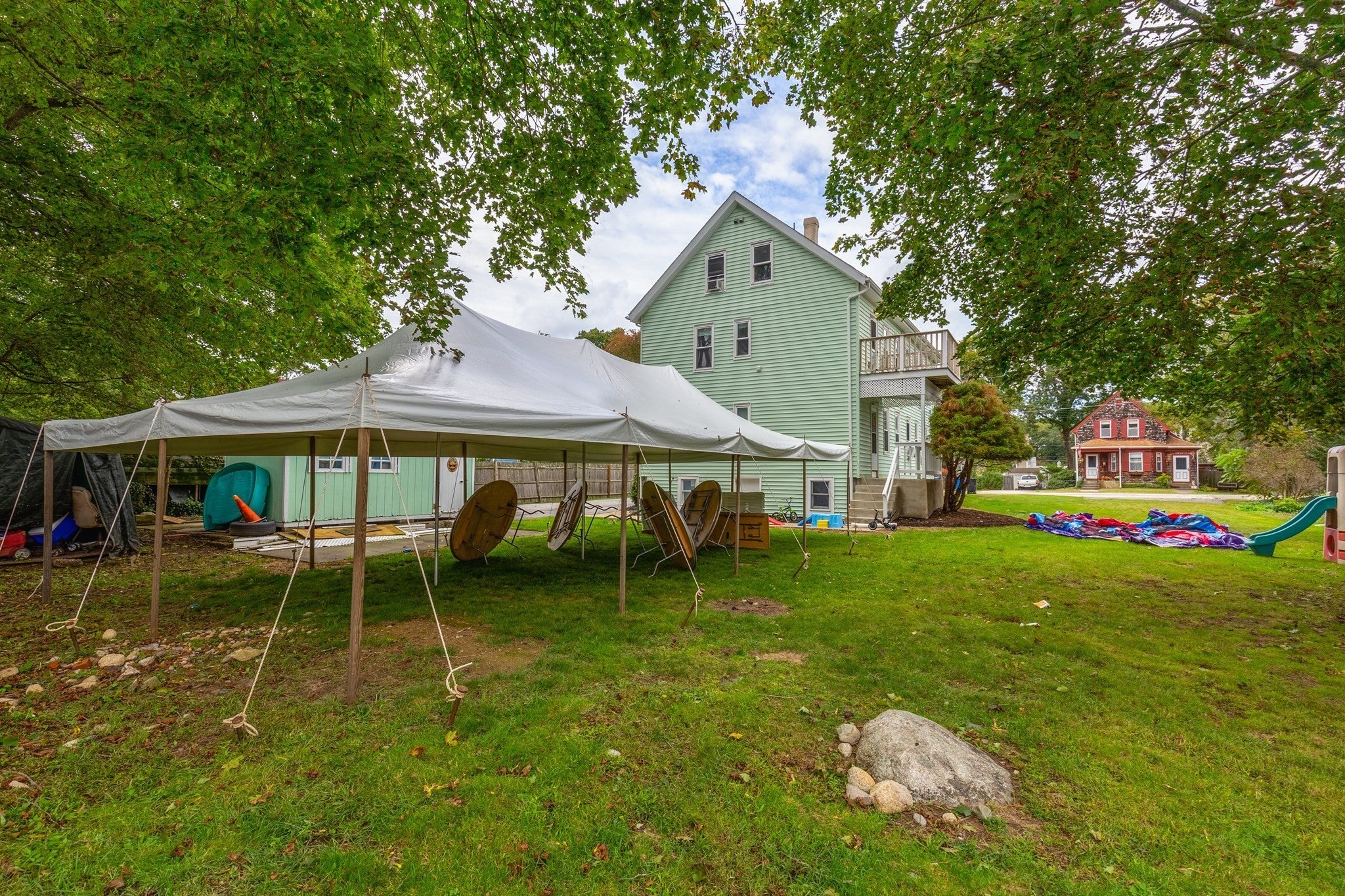 32 Carleton St