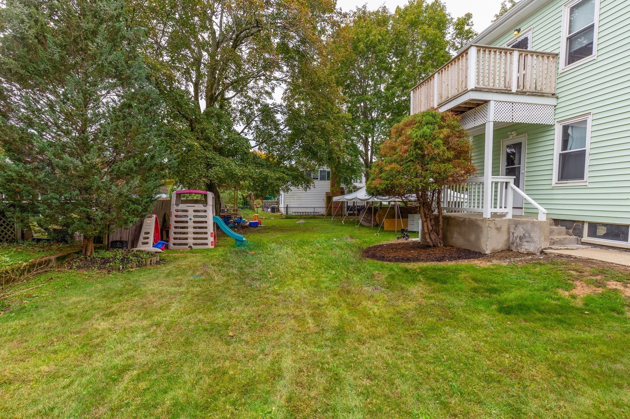 32 Carleton St