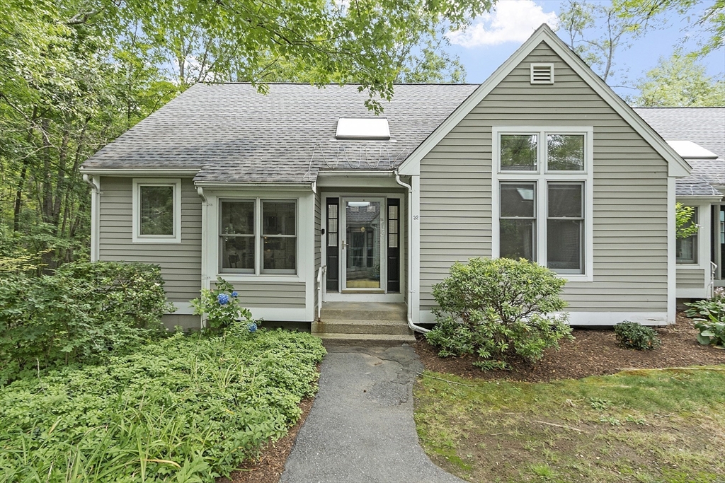 32 Brewster Ln 32