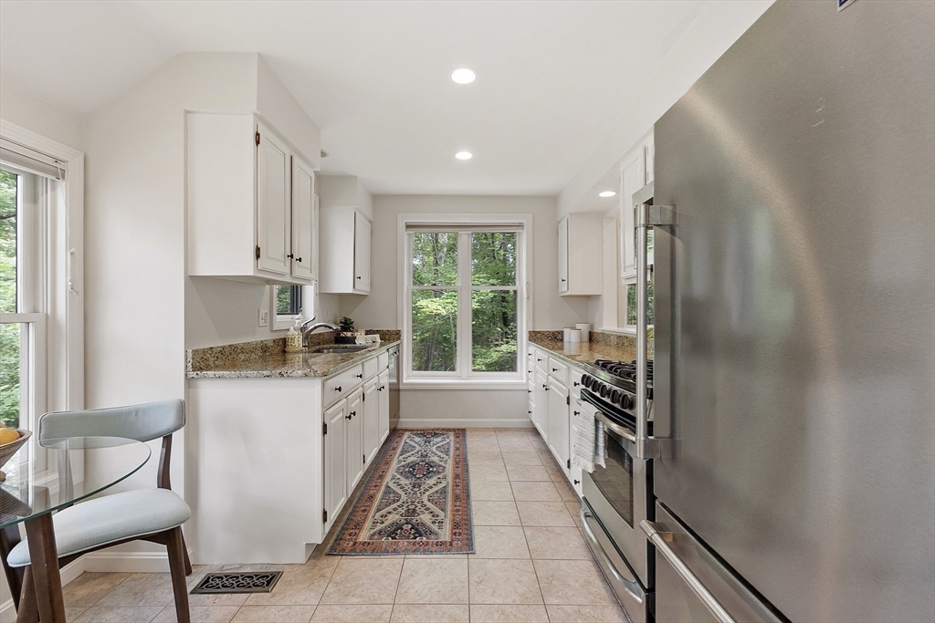 32 Brewster Ln 32