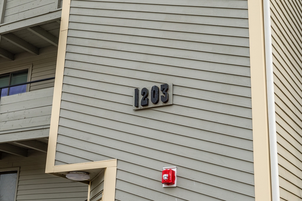 1195 Grafton 39