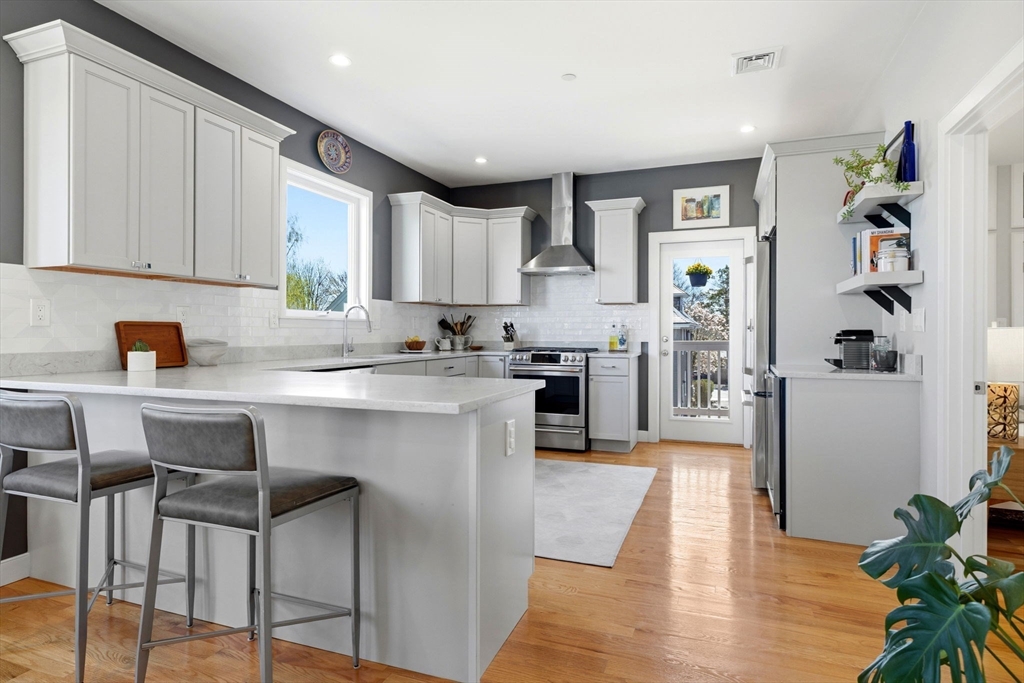 62 Saint Rose St #3, Boston, MA Photo #5