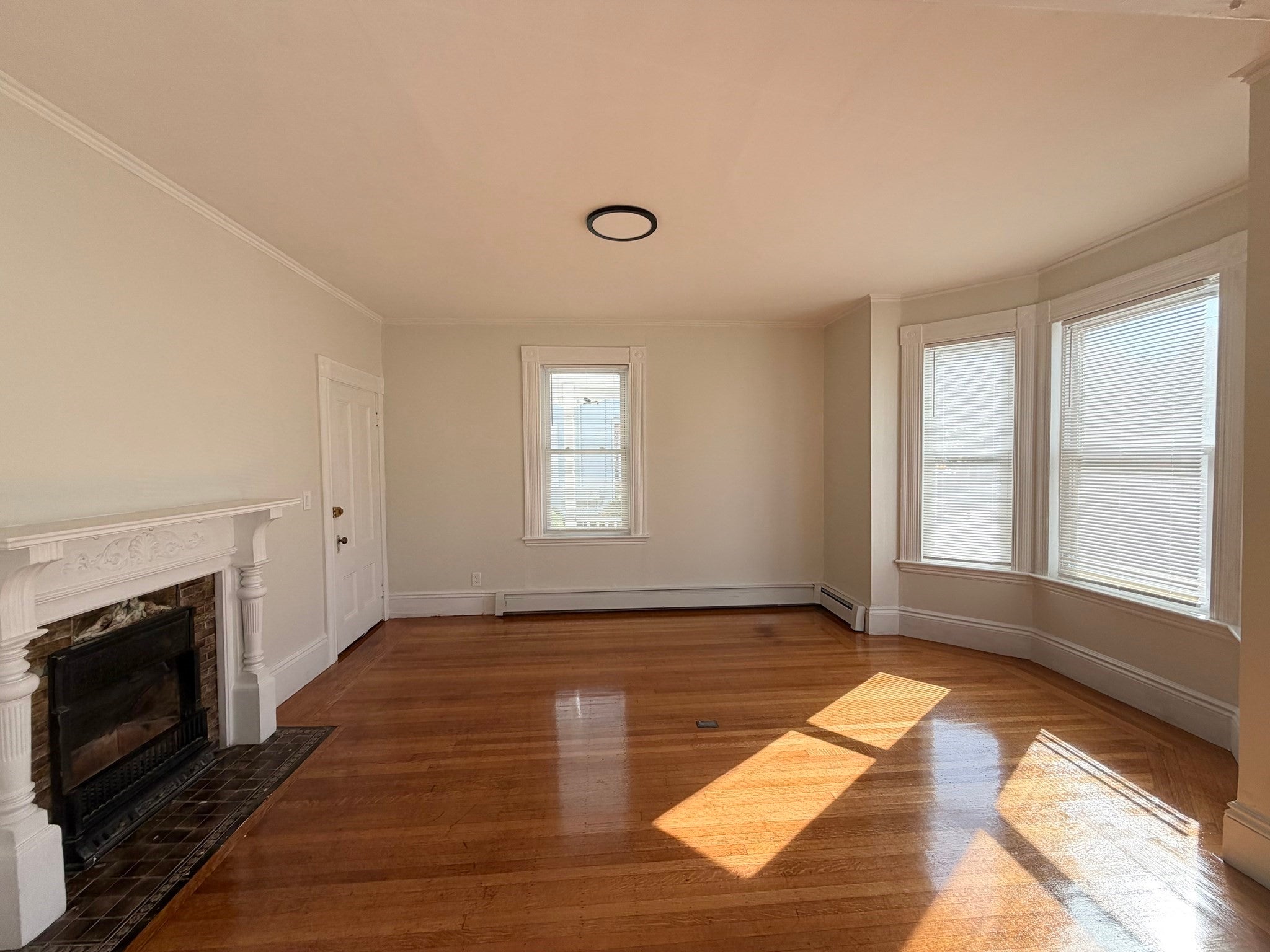 11 Warren St #1, Peabody, MA Photo #12