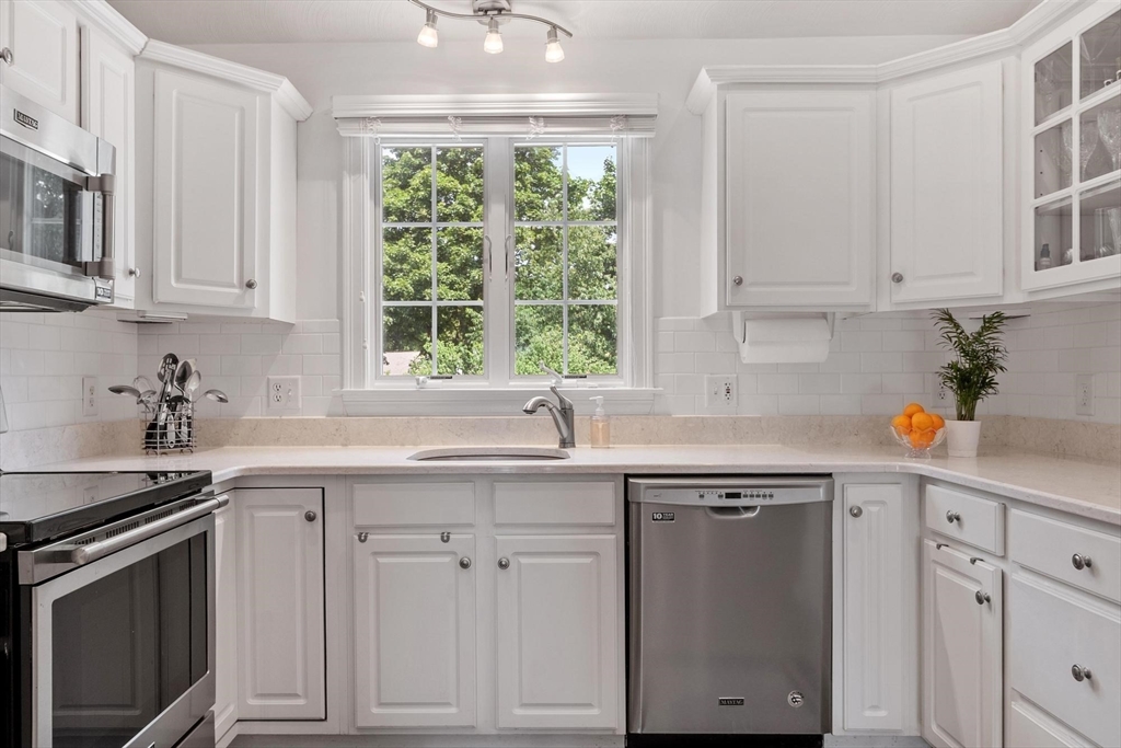 33 Highland Avenue, Saugus, MA Photo #7