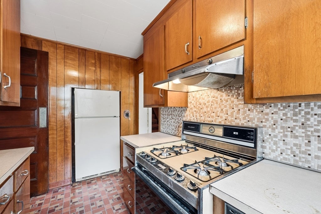 22 Quincy Street, Methuen, MA, 22 Quincy Street, Methuen, MA Photo #18