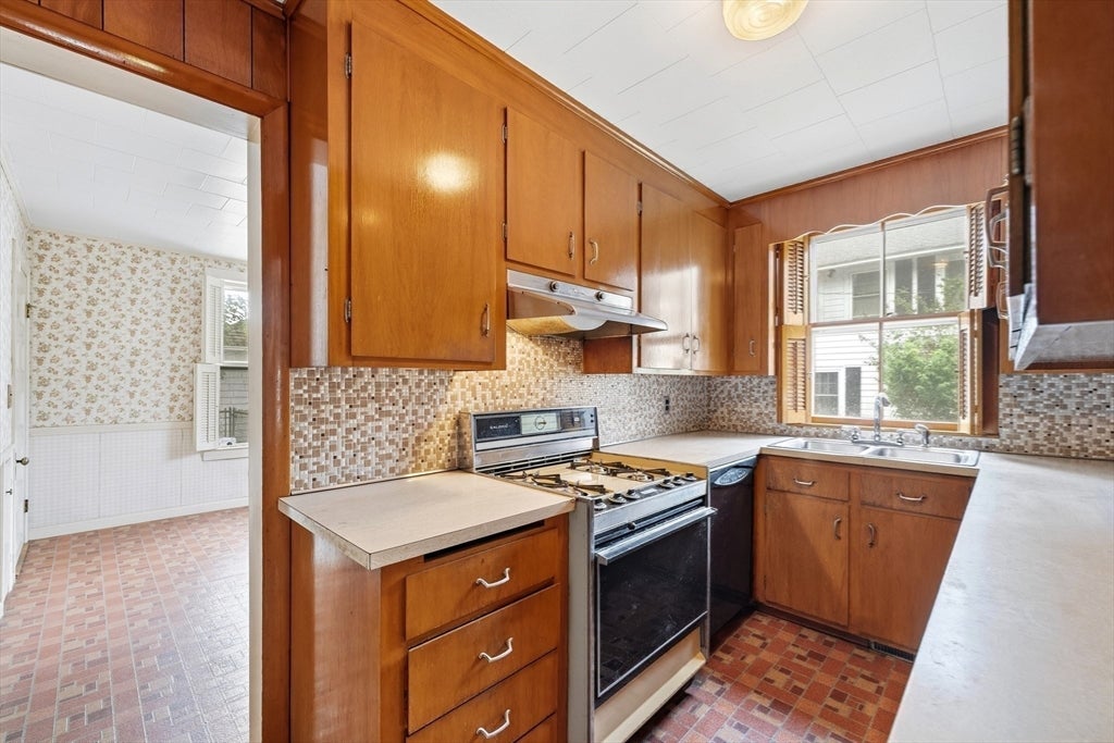 22 Quincy Street, Methuen, MA, 22 Quincy Street, Methuen, MA Photo #16