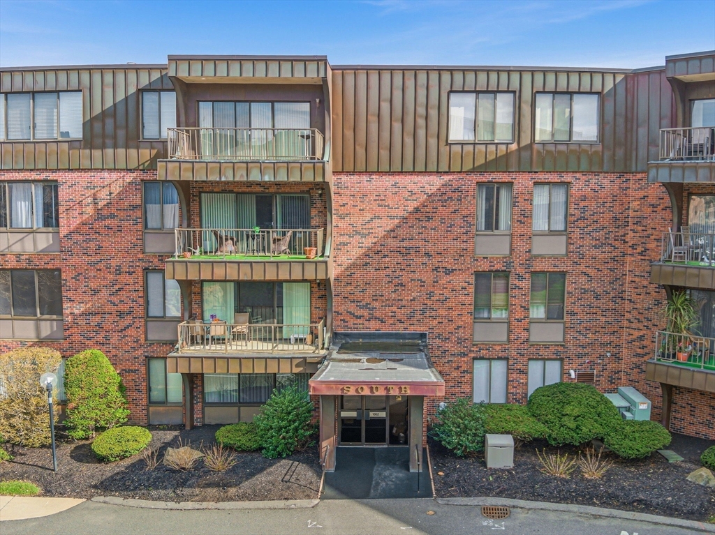 1002 Paradise Rd 3P