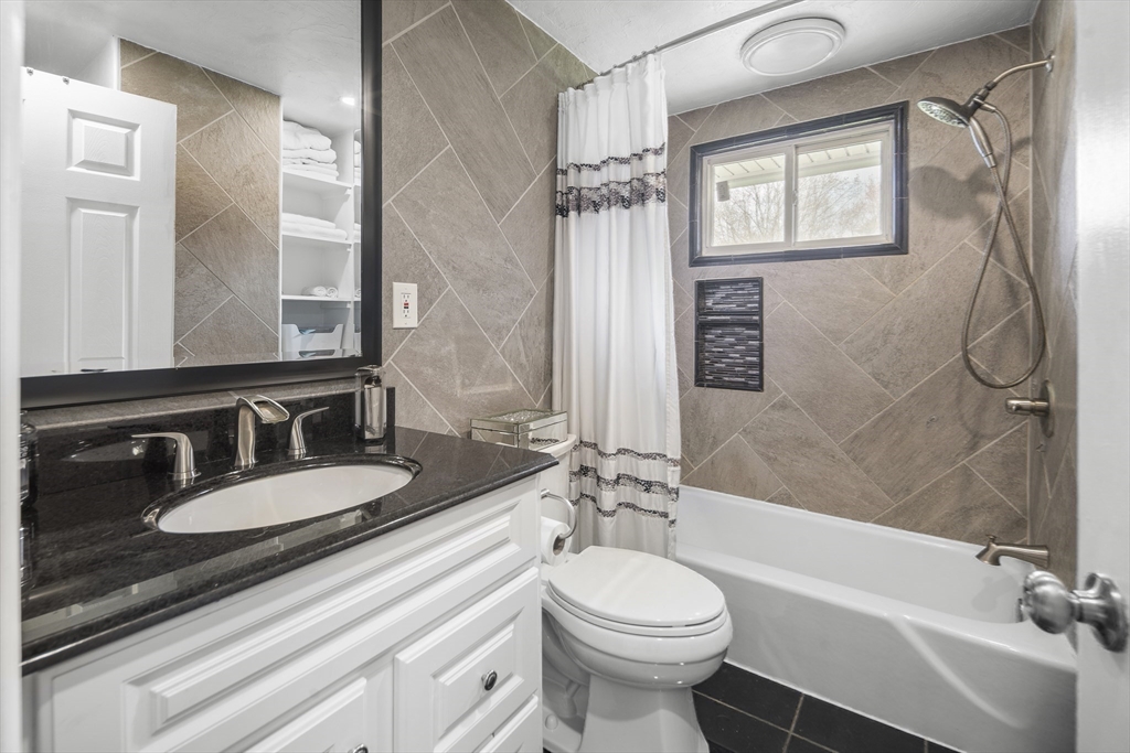 118 North St, Grafton, MA Photo #11