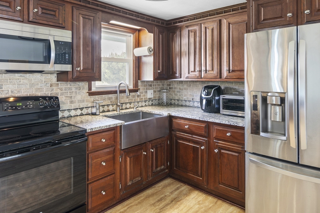 118 North St, Grafton, MA Photo #7
