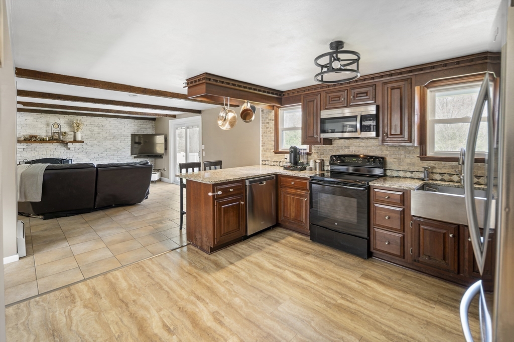 118 North St, Grafton, MA Photo #8