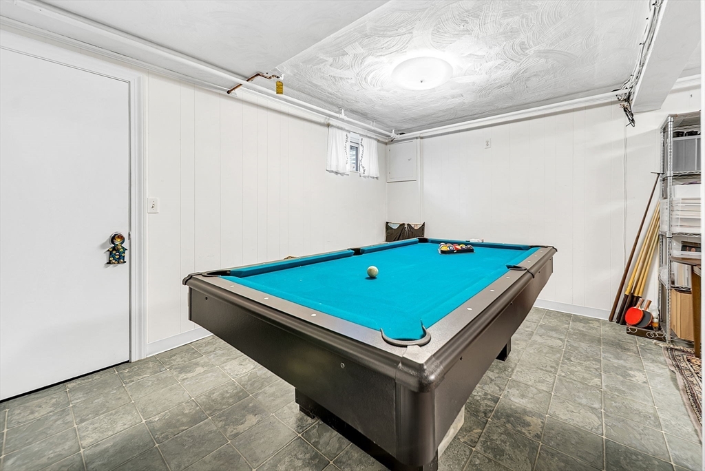 Needham, Massachusetts 02492, United States, 4 Bedrooms Bedrooms, ,2 BathroomsBathrooms,Residential,Active,215921