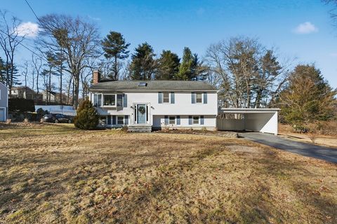 Photo of 492 Elm Street, Framingham, MA 01701 (MLS # 73464161)