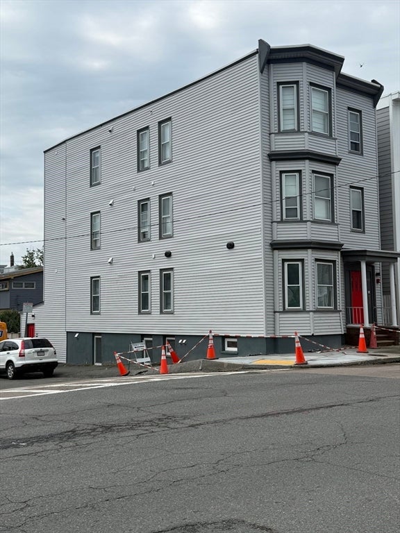 863 Saratoga St #3, Boston, MA Photo #2